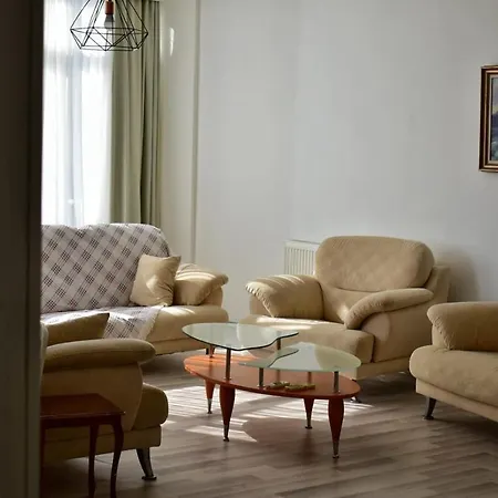 Near Isiklar Street, Close To Kaleici Apartment Antalya