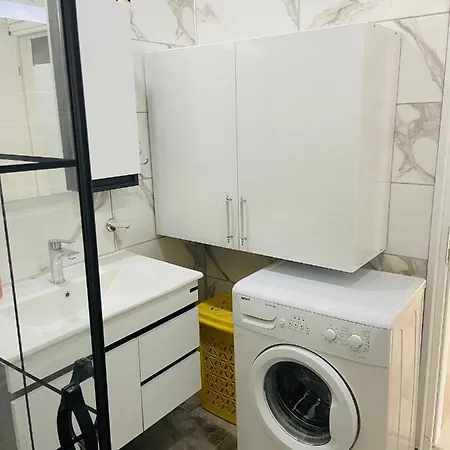 Apartment Near Isiklar Street, Close To Kaleici